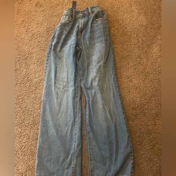 Old Navy boys loose fitting size 12 jeans - Picture 1 of 4